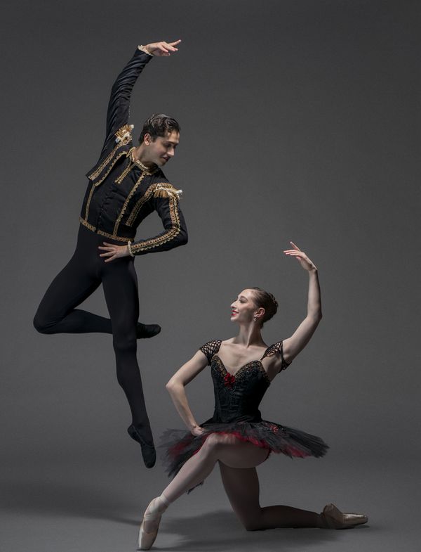 When Love: Helen Pickett?s evocative duet, set to the finale of Philip Glass? opera Einstein on the Beach, promises to transport audiences into a world of poignant emotion and grace. 2