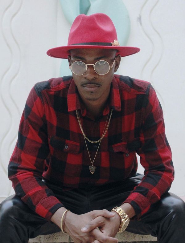 Comedian Shannon Battle performs. 1