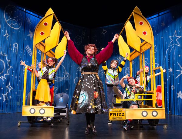TheaterWorksUSA Magic School Bus  Jeremy Daniel Photography  L-R_ Junior Mendez, Kari Gunberg, Lexi Rhoades, Tom Meglio, Jared Loftin, Sumi Yu  2018 Production 4