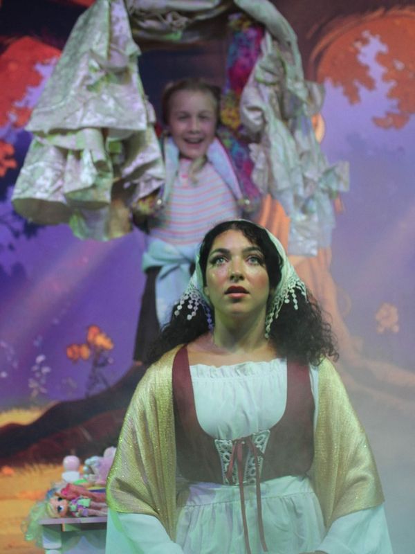 Alexa Rosengaus (front) as Cinderella and Hannah Rubinstein (rear) as The Narrator. 1