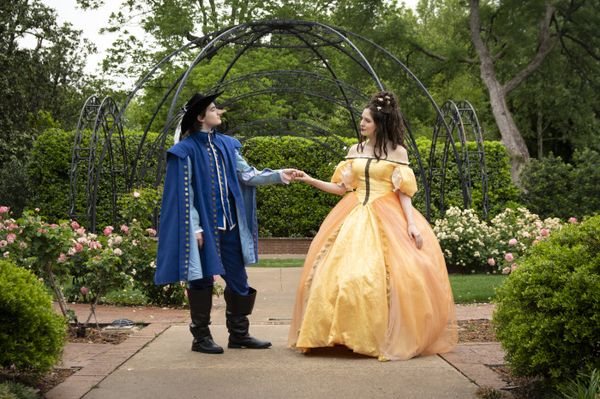 Parker Lindsay and Madeline Knoff. Photograph by Jason Johnson-Spinos. 2