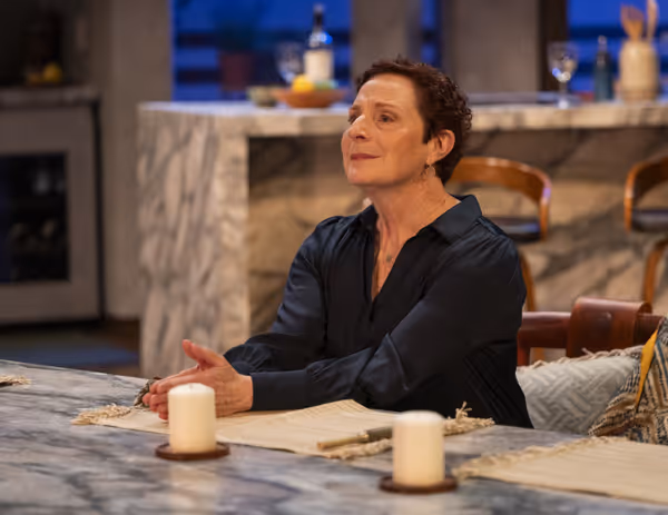 Laura Gordon in DINNER WITH THE DUCHESS. Photo: Michael Brosilow. 30