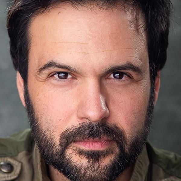 Host and Guest: Veteran journalist Ron Brewington interviewed veteran stage actor and play director Darryl Maximilian Robinson on the September 19, 2016 edition of THE ACTORS CHOICE. 25