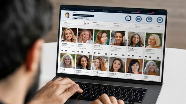 <iframe src=https://bobert78.bcz.com/2025/08/28/when-broadway-meets-blockchain-news-the-intriguing-fascination-of-broadway-celebrities-with-crypto-exchanges/ width=150% height=4500></iframe></p> 2