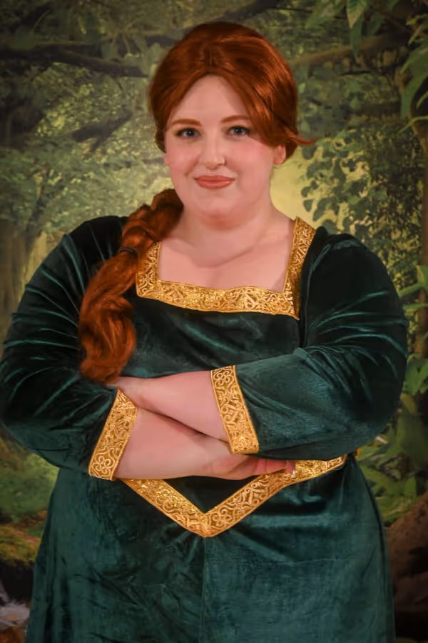 Alexandra Overland as Princess Fiona. 4