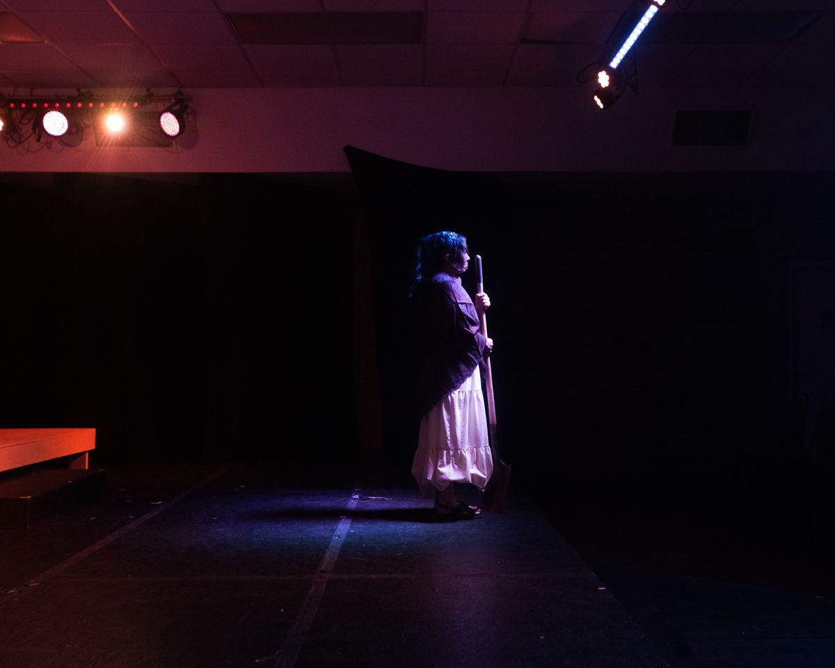 Catarina Cisneros as Miriam Catarina Cisneros as Miriam