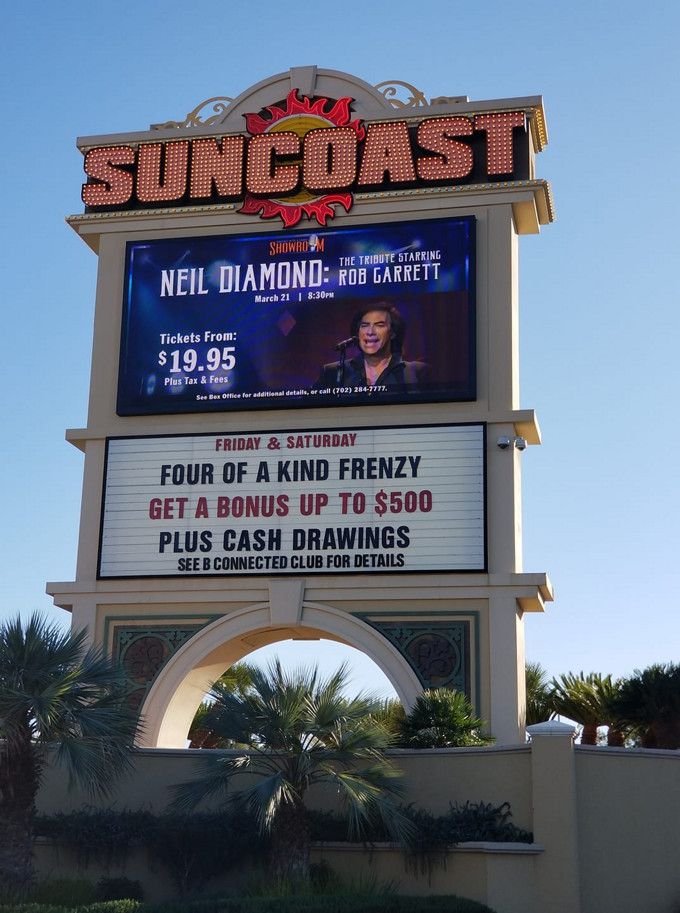 Neil Diamond - The Tribute starring Rob Garrett & the Pretty Amazing Band