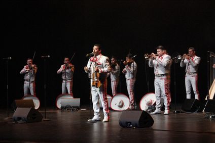 Title: Mariachi Sol De México® de José Hernández show poster