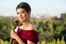 Anne Akiko Meyers plays Lark Ascending