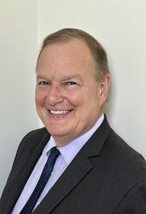 Ian Watson performs a free concert at HanC*CK United Church of Christ in Lexington