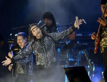 Los Bukis show poster