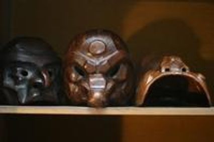 Derrière le masque show poster