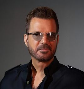 Willy Chirino show poster