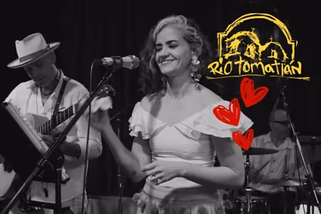 A Night for the Senses: Exclusive Concert, Curated Wine Pairing and Romantic Candlelit Dinner