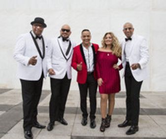 LOS VAN VAN show poster