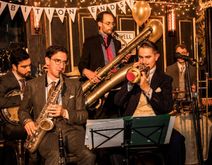 Mike Davis & The New Wonders