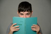 MIRELE LERNT ZICH YIDDISH (Mirele Learns Yiddish)