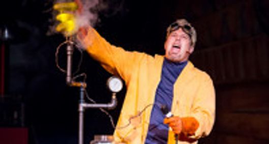 Doktor Kaboom & The Wheel of Science - Virtual Experience show poster