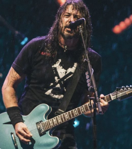 Foo Fighters & Mannequin Pussy