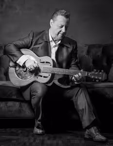 Crossroads - The Ultimate Eric Clapton Tribute
