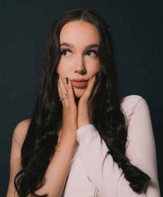 Live music at Leopold Square: Katie Bosworth and Bex Pizzata show poster
