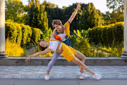 Tom Gold Dance brings Tom Gold's Mad About the Boy to Untermyer Park and Gardens in Rockland / Westchester
