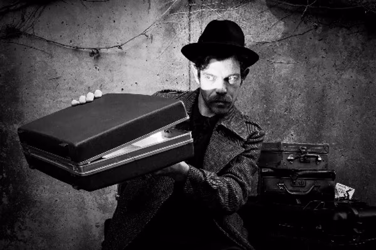Suitcase Show