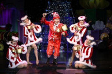 Cirque Dreams Holidaze show poster