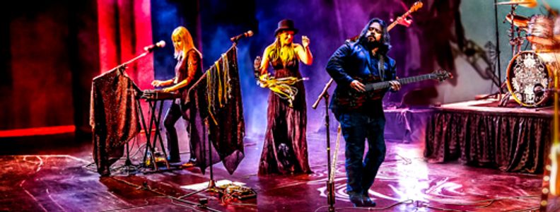 LIVE in Columbiana, Ohio - America's Fleetwood Mac Experience