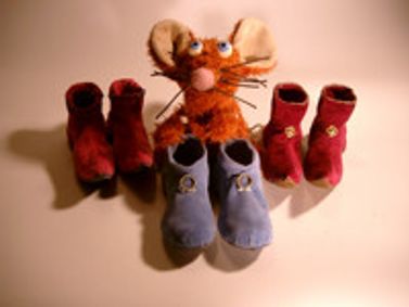 The Elves and The Shoemaker show poster