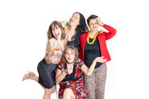 Tight Mums, Loose Units