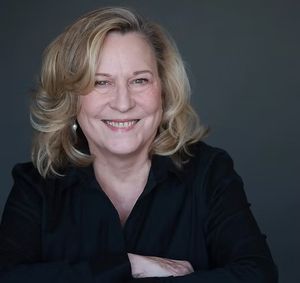 HELP! I'M TRAPPED IN A ONE-WOMAN SHOW! show poster