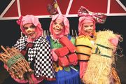 The Three Little Pigs at Stahl Family Theatre in Chicago