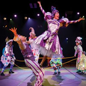 Cirque Dreams Holidaze show poster