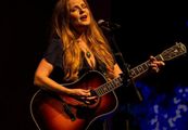 Alice Wallace in concert in Los Angeles