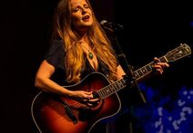 Alice Wallace in concert