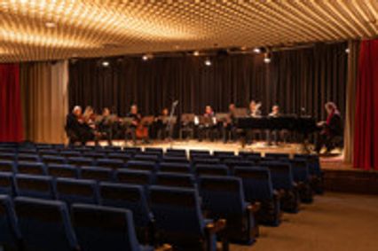 A tango a day keeps the doctor away show poster