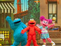 Sesame Street Live - Elmo's Got the Moves