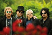 Toto—40 Trips Around the Sun