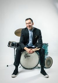 Love Songs featuring Sara Marreiros and Kelby MacNayr w Dr Tony Genge, Joey Smith and Scott White show poster