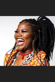 Luciane Dom show poster