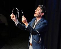 Francis Menotti | Magic, Mind-Reading, Message.