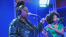 Philly's Soulful Powerhouse Singer Fawziyya Heart At Lititz Shirt Factory in Pittsburgh