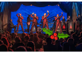 Under the Streetlamp: Hip to the Holidays in Chicago