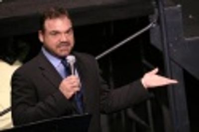 ...Gerard Alessandrini obliges! Photo