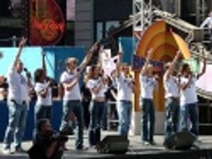 The cast of Lennon closed the show with "Imagine" Photo