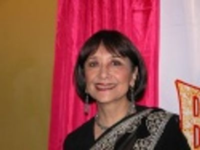 Madhur Jaffrey, who plays Shanti Photo