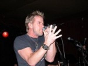 "I think there's a lot of potential 'Backstage Bettys' in the audience tonight.", jok Photo