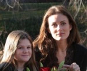 Jaclyn Neidenthal (Mary Lennox) and Laura Benanti (Lily) Photo