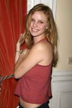  Kelli Garner Photo